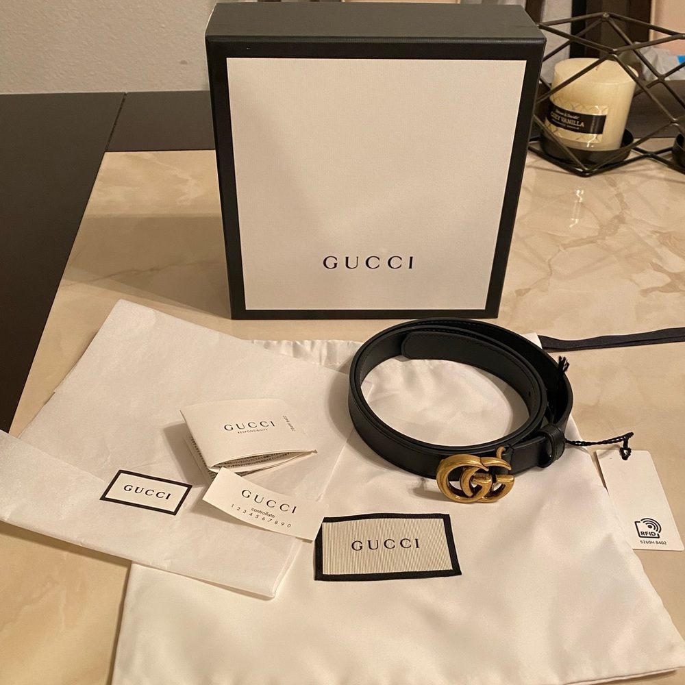 Women’s  GUCCI double G leather skinny belt